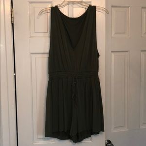 OLIVE GREEN URBAN OUTFITTERS ROMPER